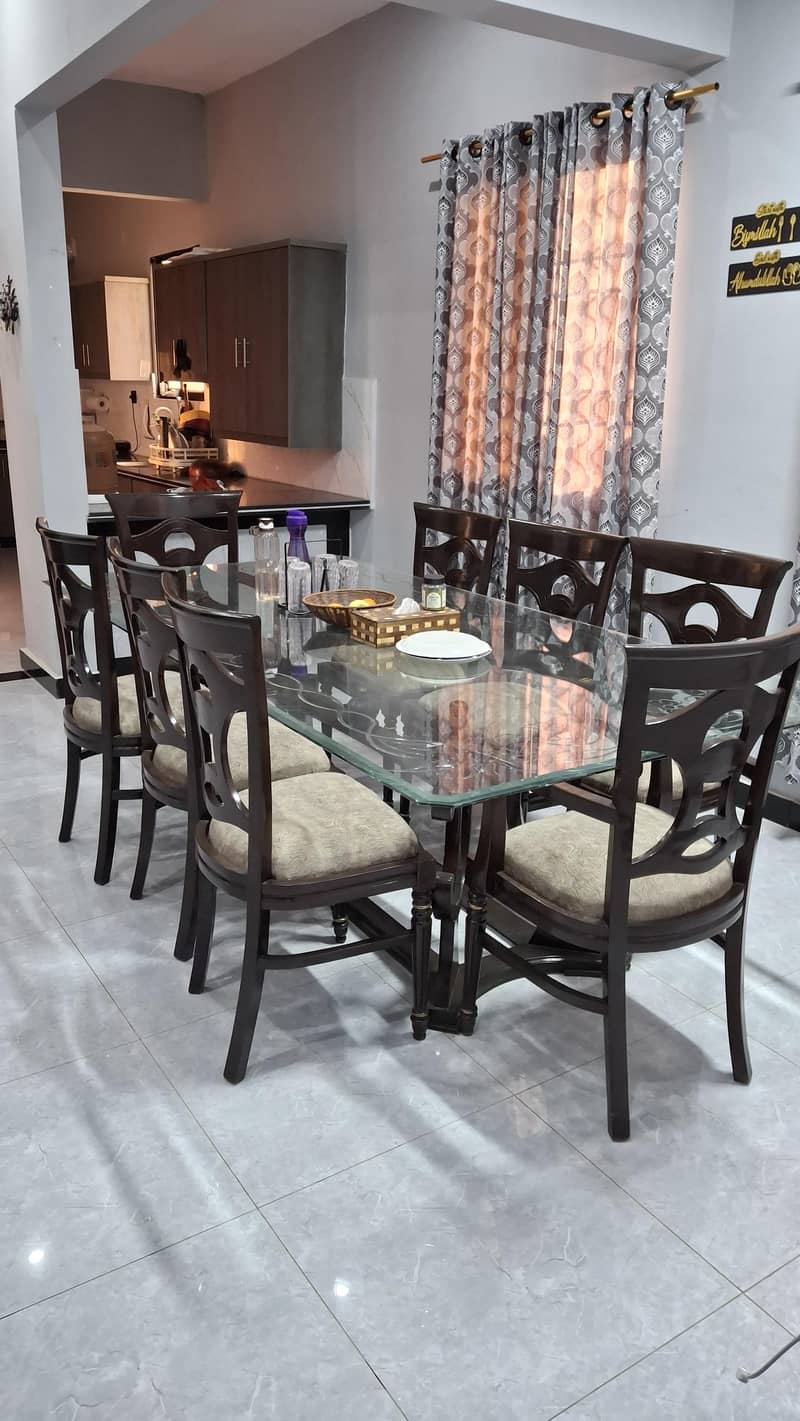 Dinning Table 0