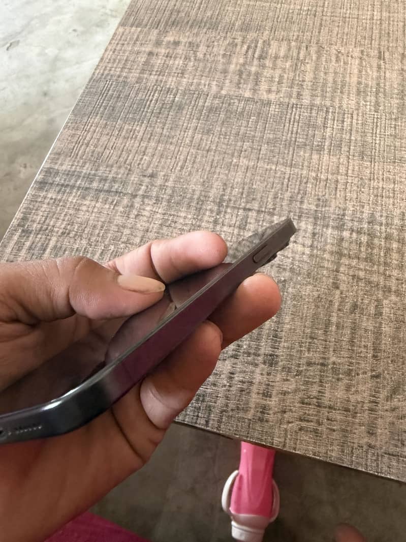 Apple iPhone 15 Pro Max 1
