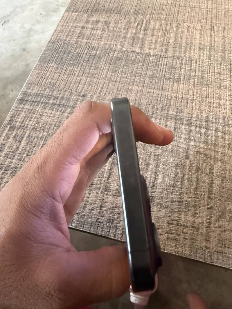 Apple iPhone 15 Pro Max 7