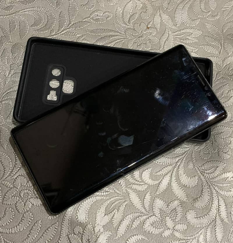 Samsung Mobile Note 9 1