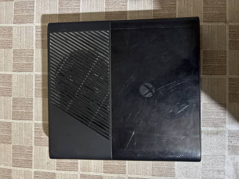 Xbox 360 Slim 1