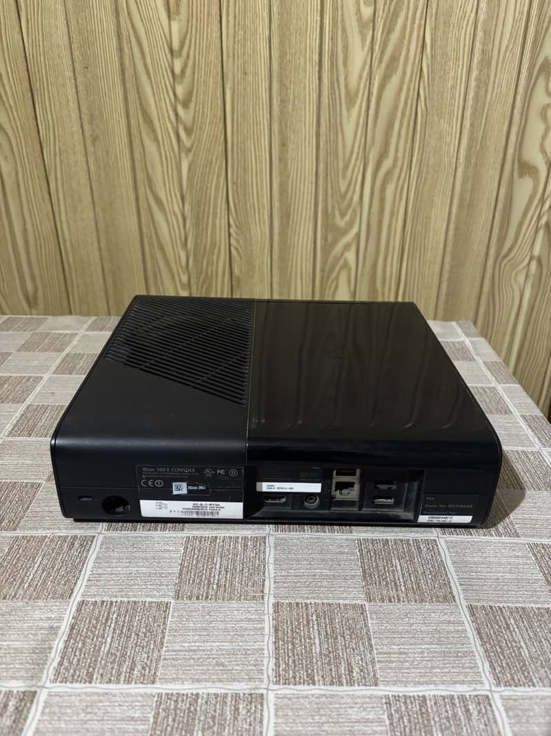 Xbox 360 Slim 3