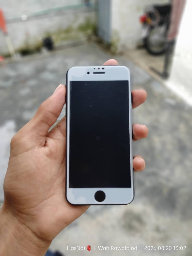 Apple iPhone SE3rd Gen 0