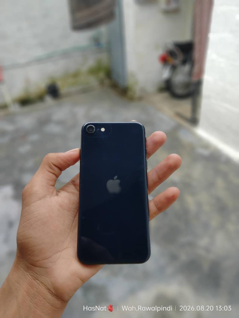 Apple iPhone SE3rd Gen 1