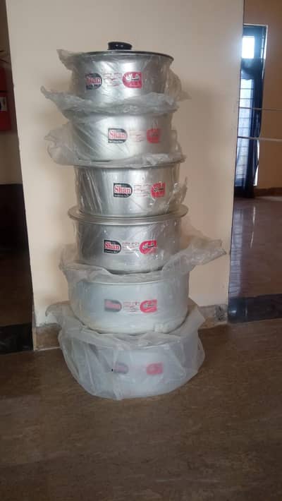 supreme quality pots
