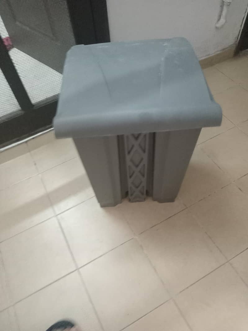 Large Duat Bin 1