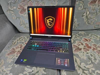 MSI Titan 18 HX Ai Ultra 9 285HX 64gb ram 4TB SSD 24GB