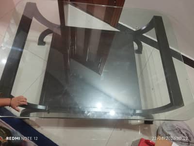 Large central table