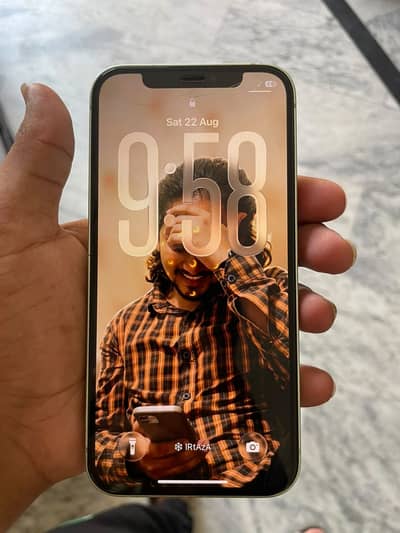 Apple iPhone 12