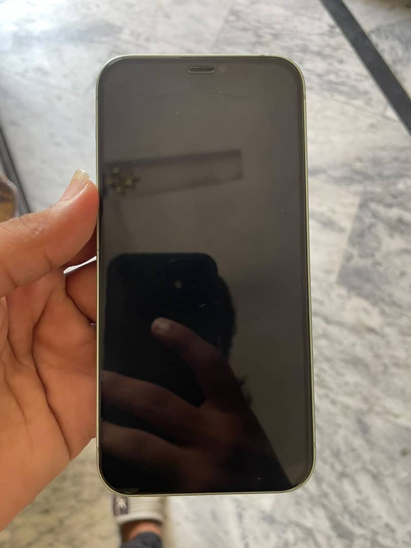 Apple iPhone 12 3