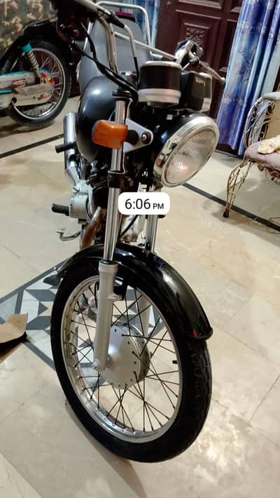 Suzuki GS 150