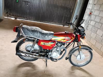 ہونڈا CG 125 ٹوٹل جینون - اسلام آباد نمبر - انتہائی کم چلی ہوئی