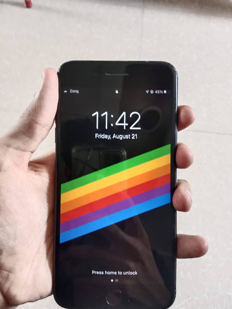 Apple iPhone 7 Plus 1