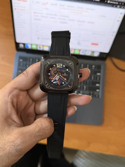 HUSKY Premium Men’s Stylish Watch – Black
