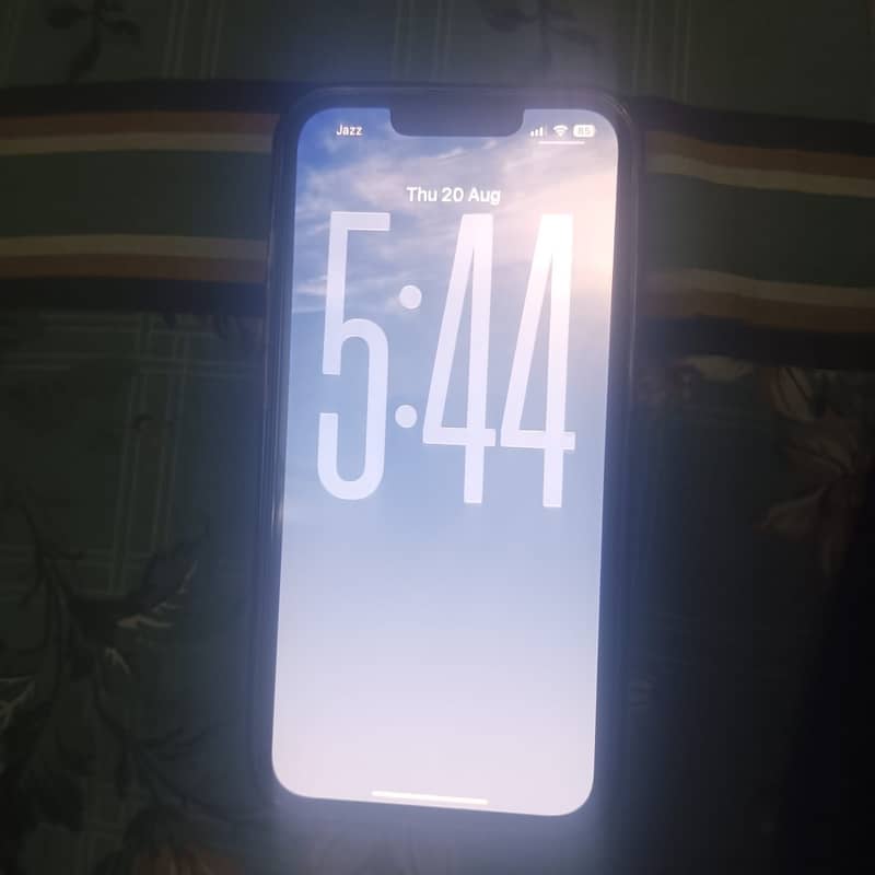 Apple iPhone 13 1