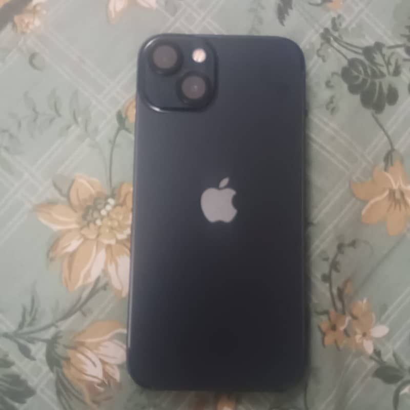 Apple iPhone 13 5