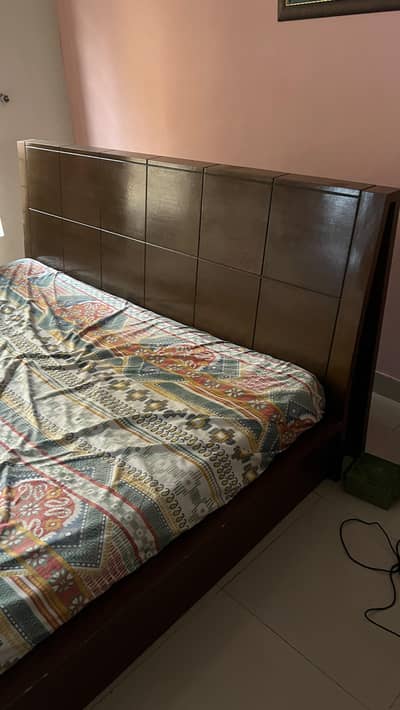 King Bed set for sale urgent