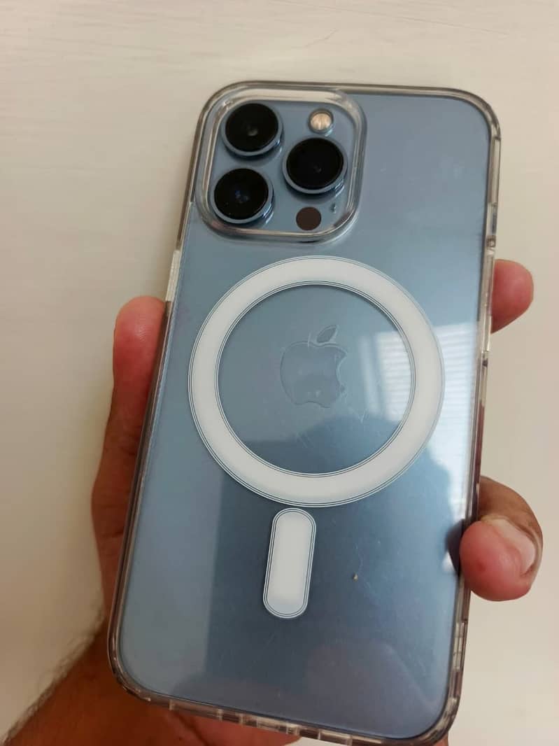 Apple iPhone 13 Pro 2
