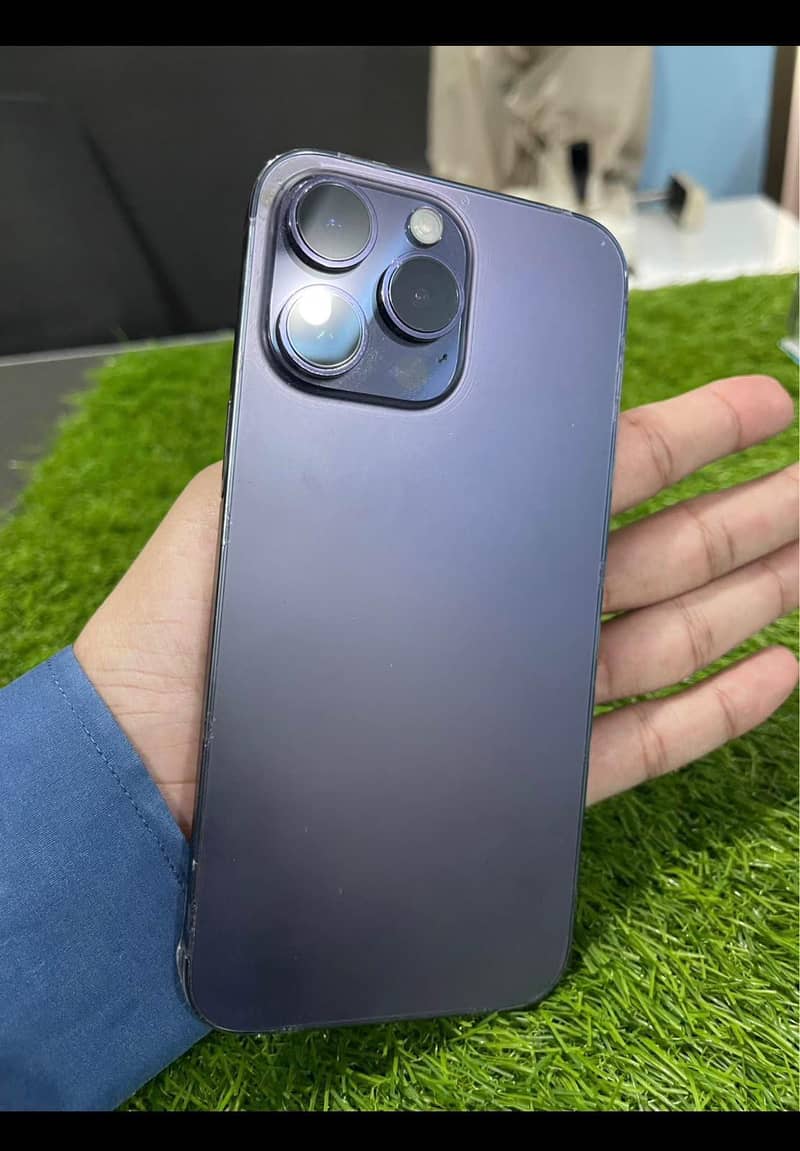 iPhone 14 Pro Max 2
