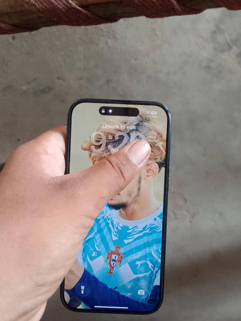 Apple iPhone 15 2