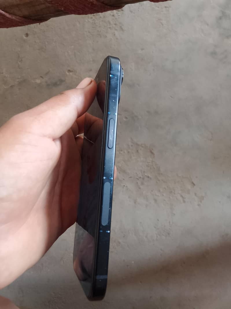 Apple iPhone 15 6