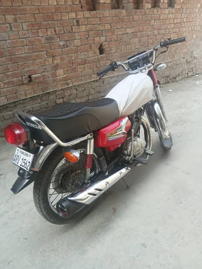 Honda 125 Total Genuine first owner bike