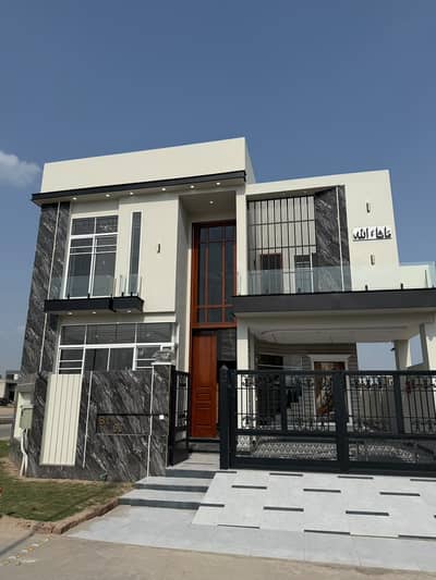 Prime Location House Of 10 Marla Is Available For Sale In DHA Phase 1 - Sector B1, Multan