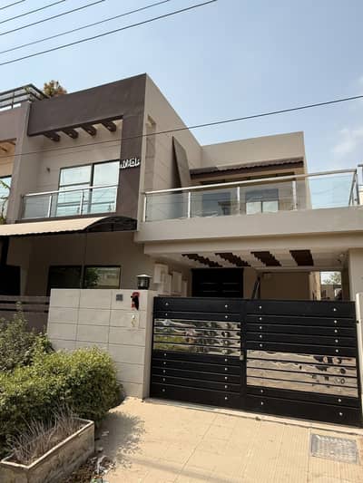 Prime Location 7 Marla House For Sale In Buch Executive Villas