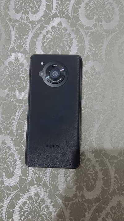 Sharp Aquos R7 5g