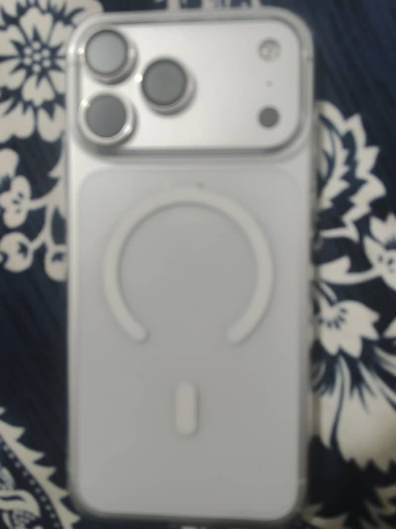 Apple iPhone 17 Pro Max 1