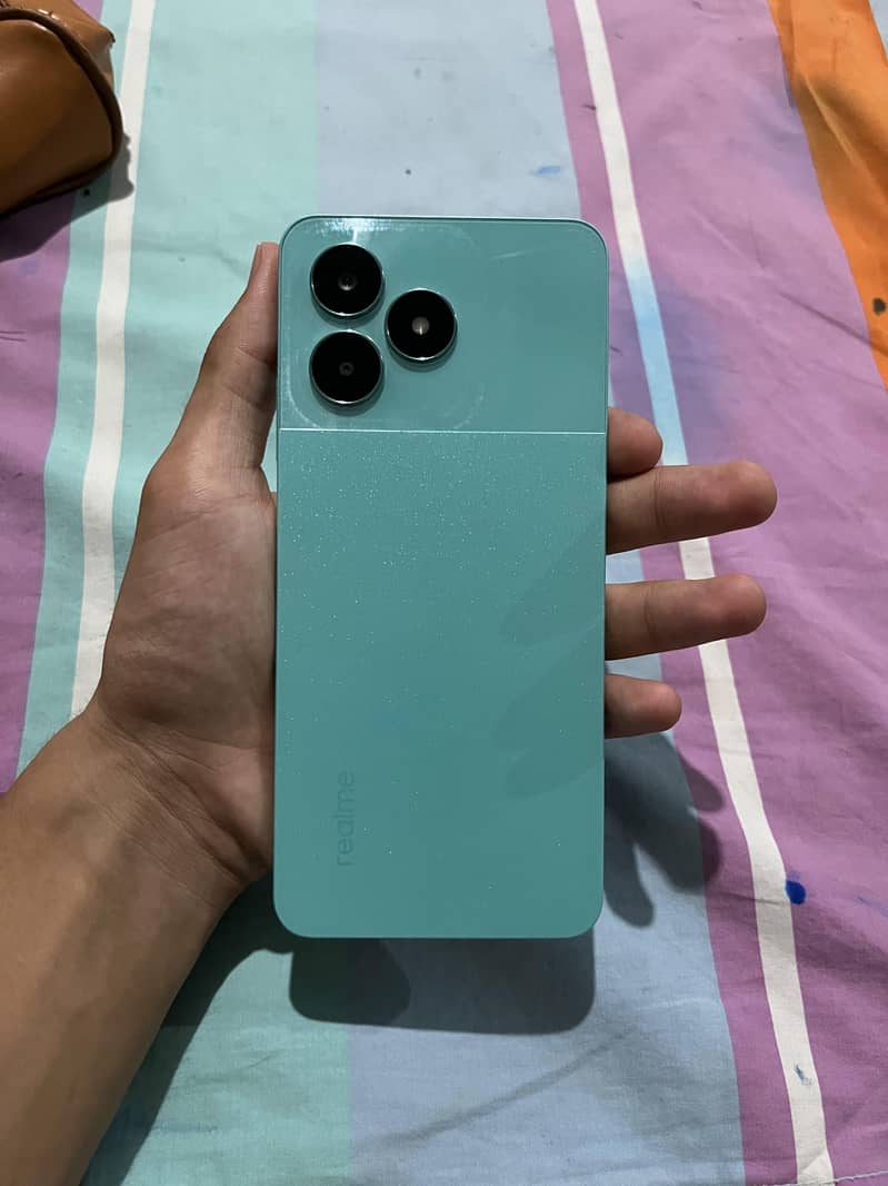 Realme C51 7
