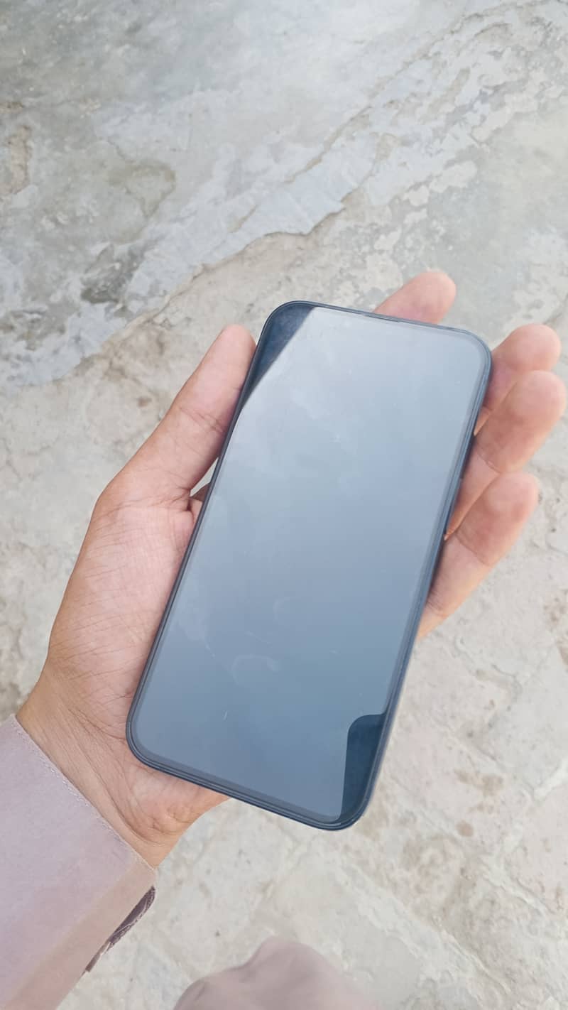 Apple iPhone 13 2