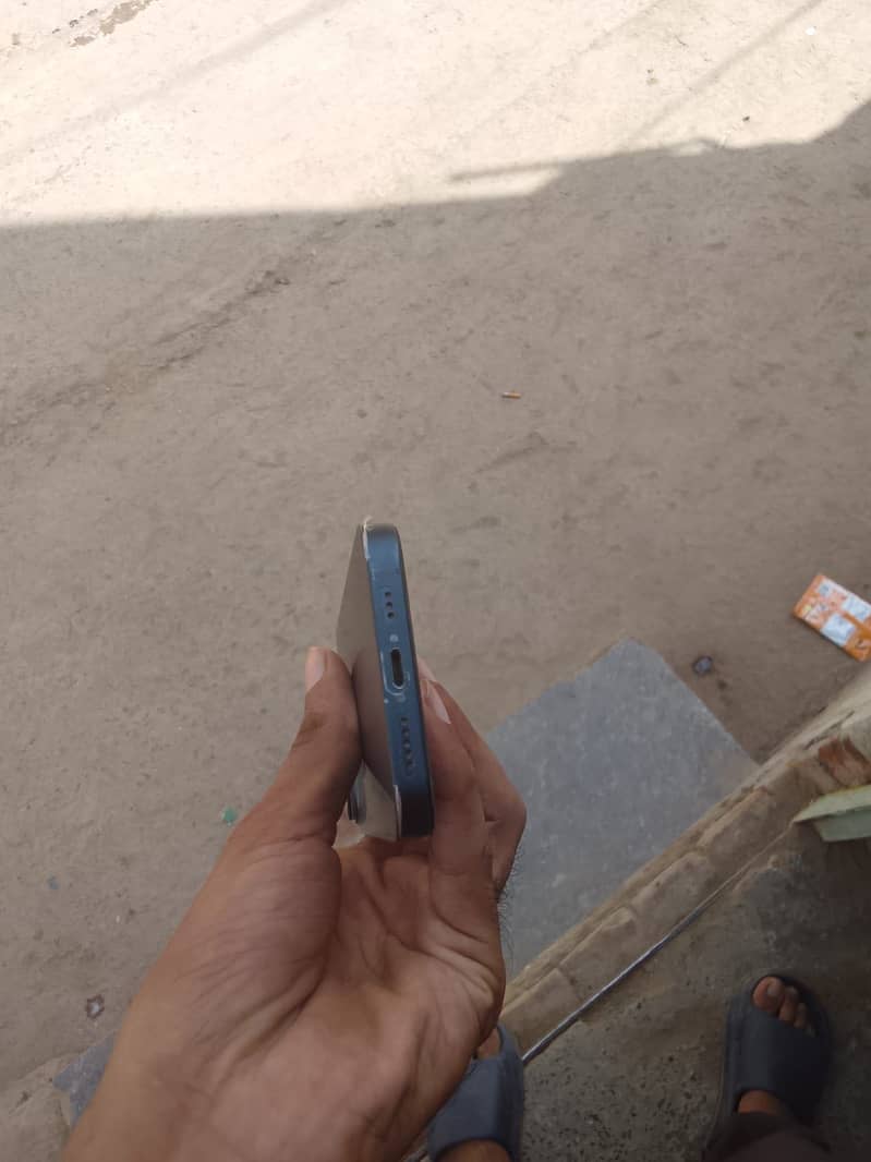 Apple iPhone 14 4