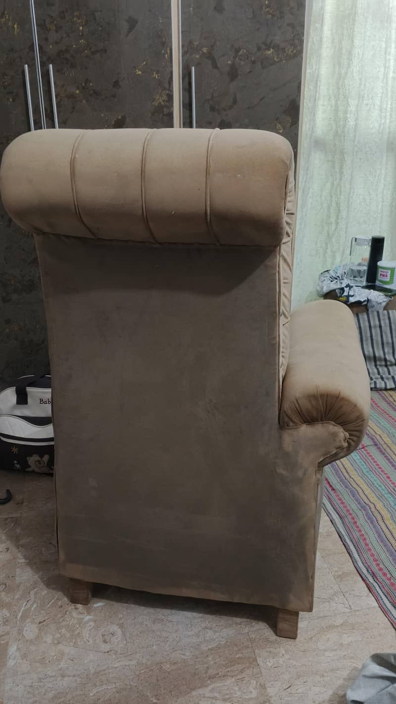 2 sofa set in good condition 3