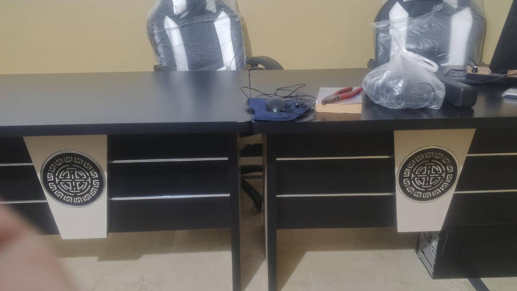 2 Office tables 1