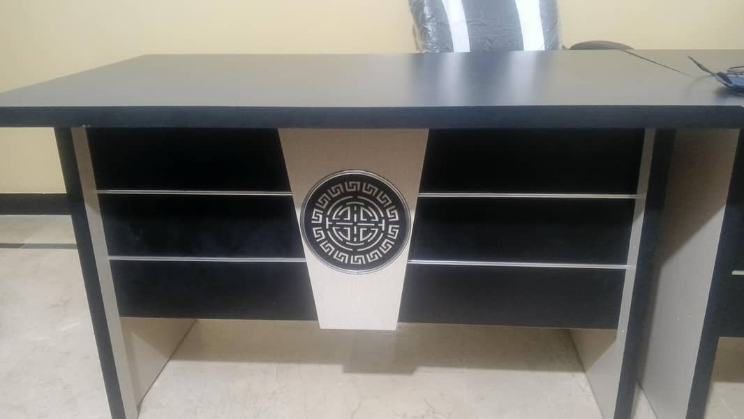 2 Office tables 2