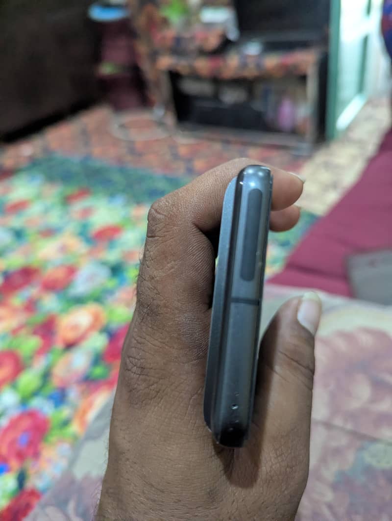 Google Pixel 8 5