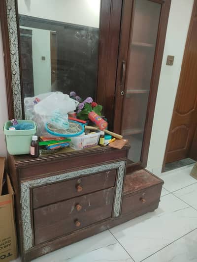 dressing table