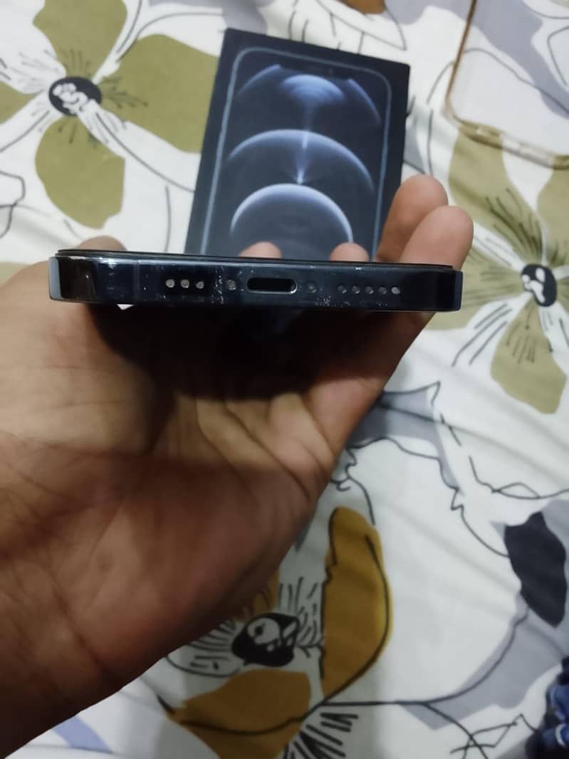 Apple iPhone 12 Pro 2