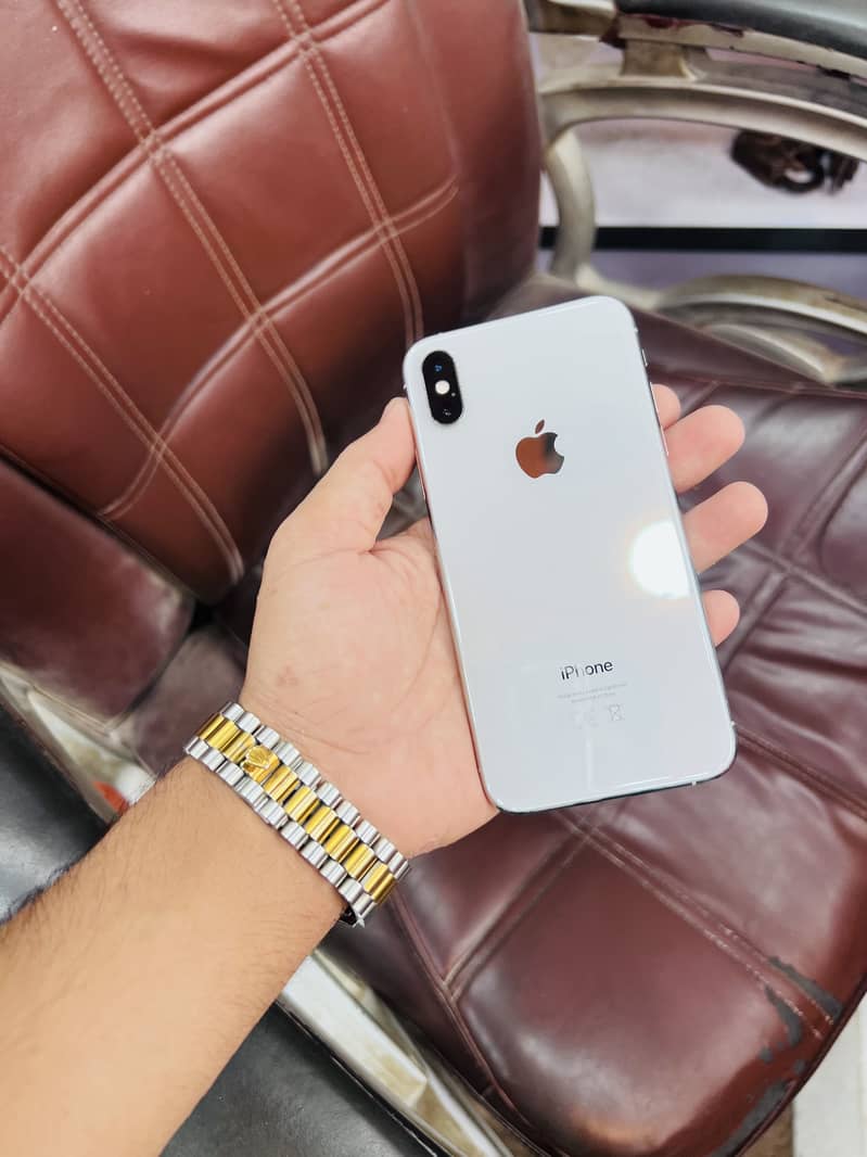 Apple iPhone XS 0