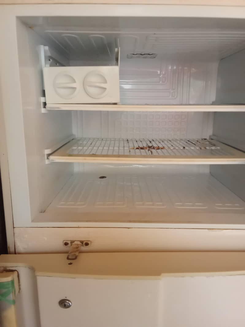 Refrigerator 4