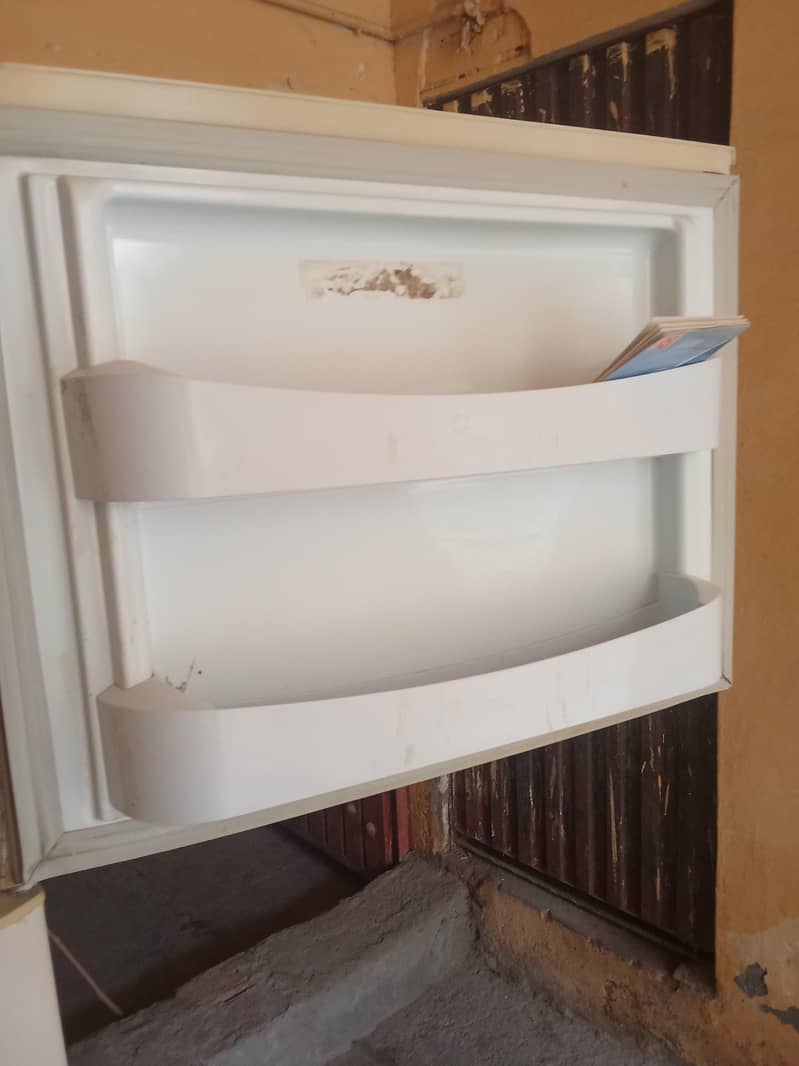 Refrigerator 5