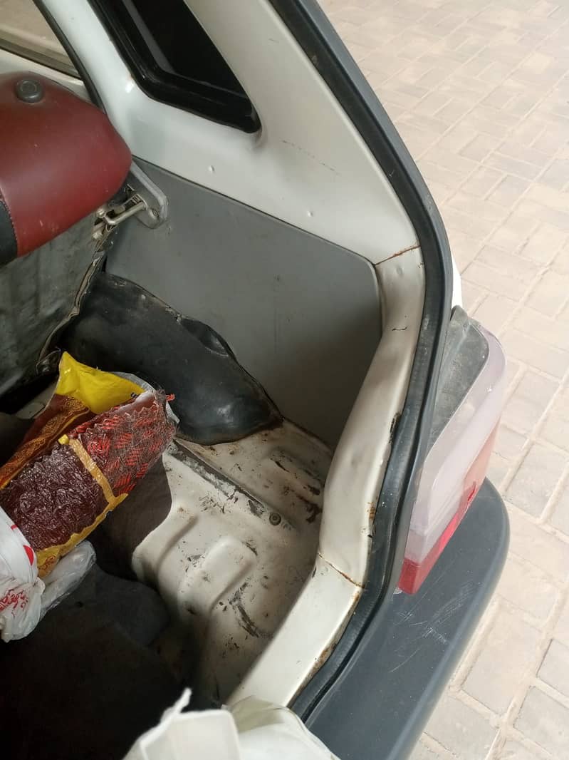 Suzuki Mehran 2012 11