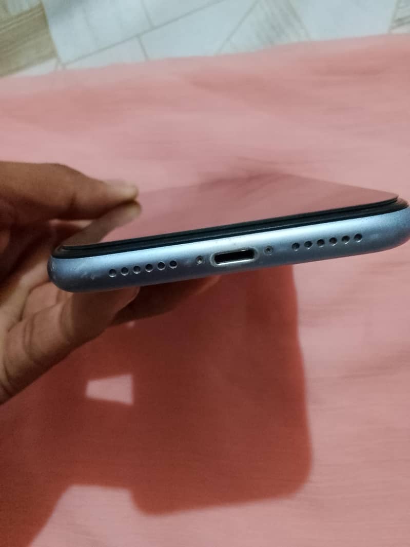 Apple iPhone 11 8