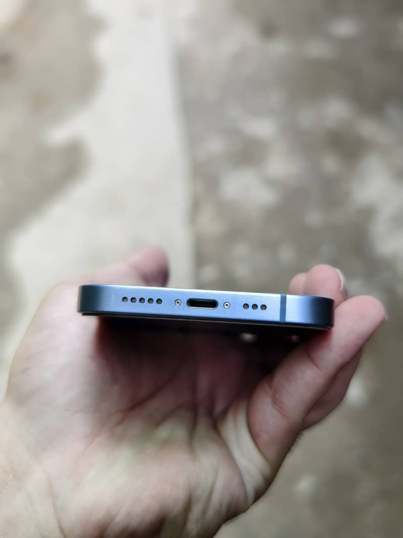 Apple iPhone 14 4