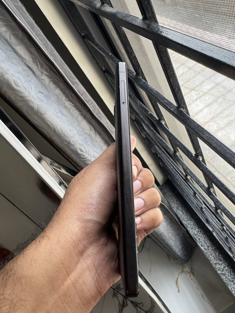 BlackBerry KEY2 5