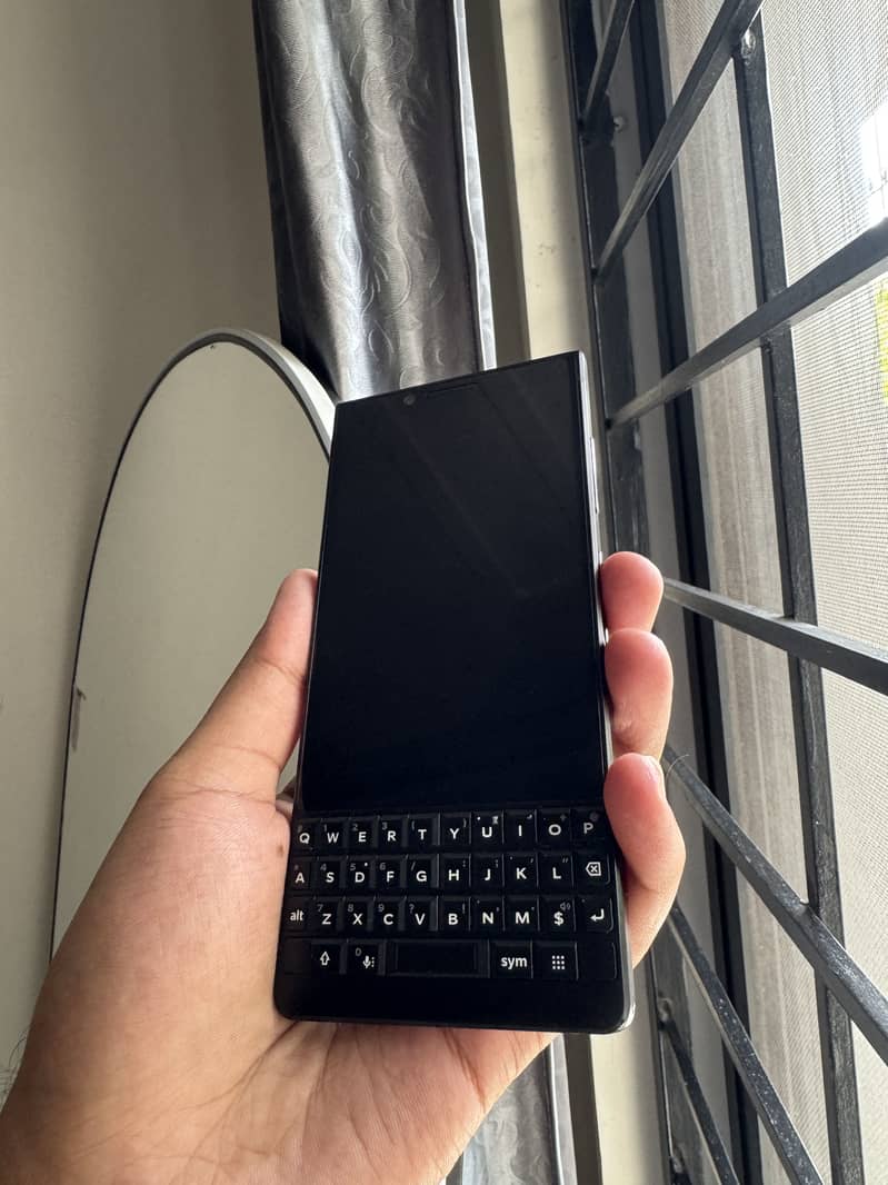 BlackBerry KEY2 8