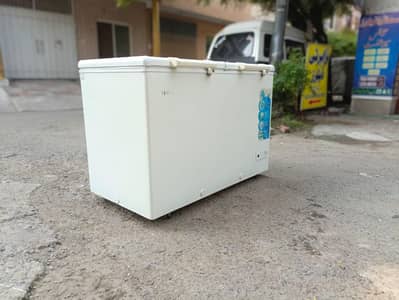 Haier Deep freezer Doubel door Total Genuine Full okay
