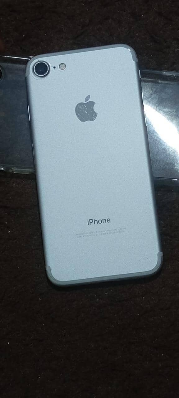 Apple iPhone 7 0