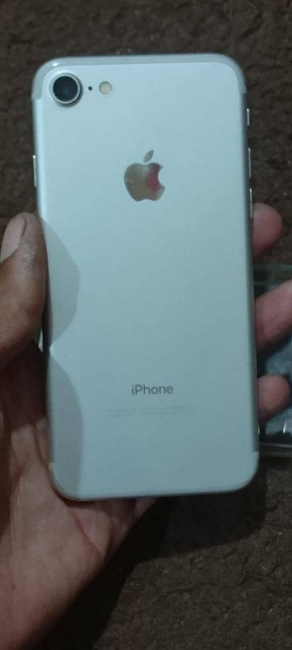 Apple iPhone 7 7